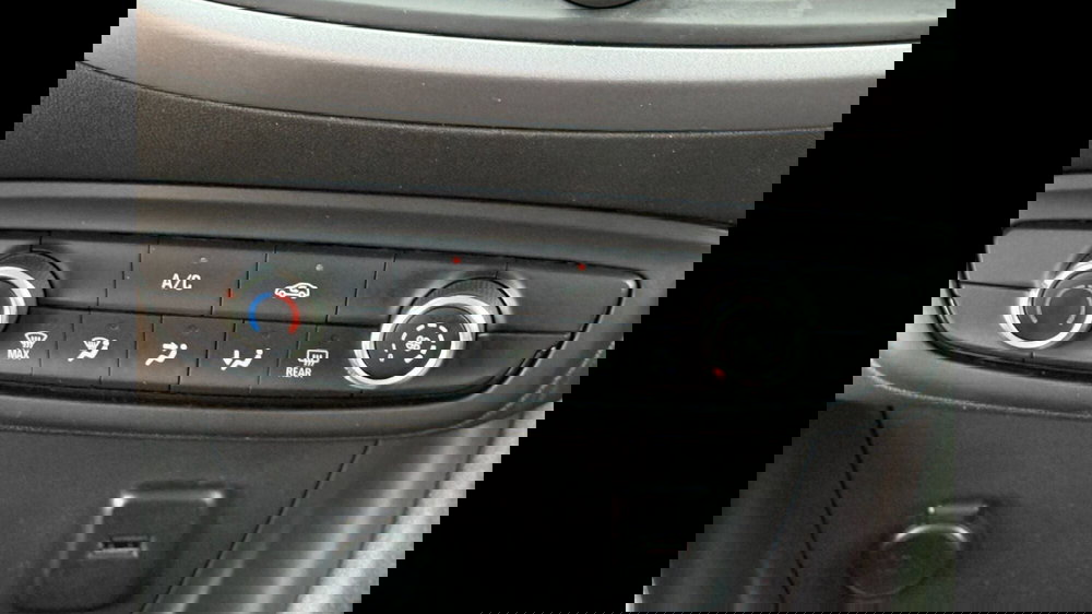 Opel Crossland usata a Palermo (17)