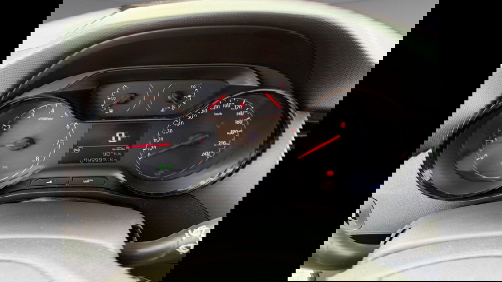 Opel Crossland usata a Palermo (9)