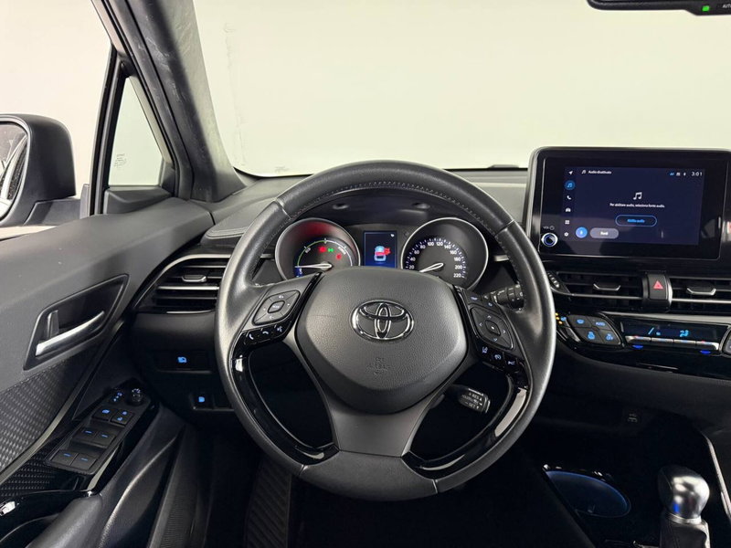 Toyota Toyota C-HR usata a Palermo (10)