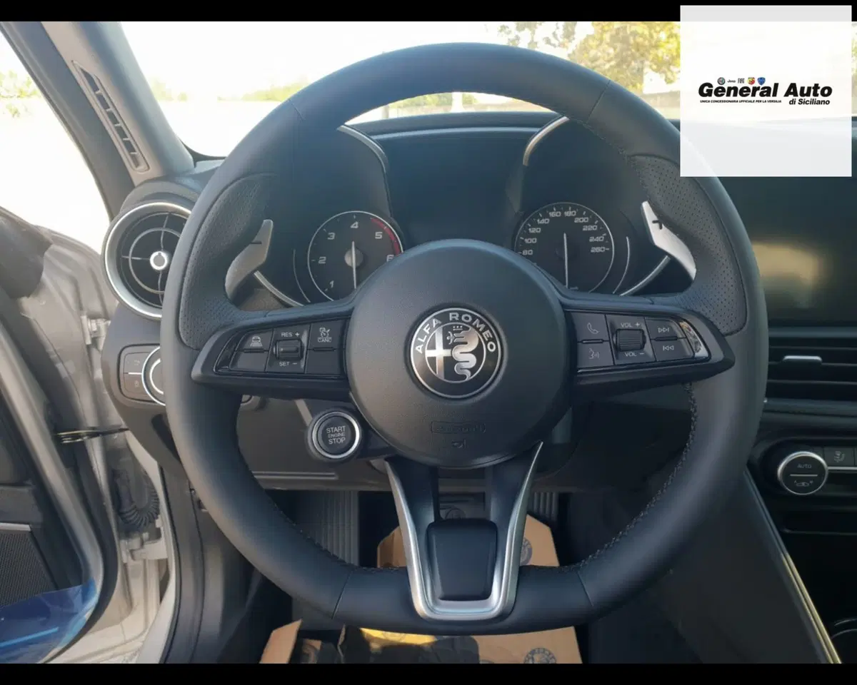 Alfa Romeo Giulia usata a Lucca (11)