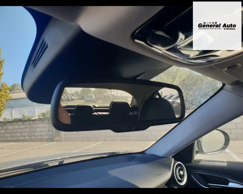 Alfa Romeo Giulia usata a Lucca (17)