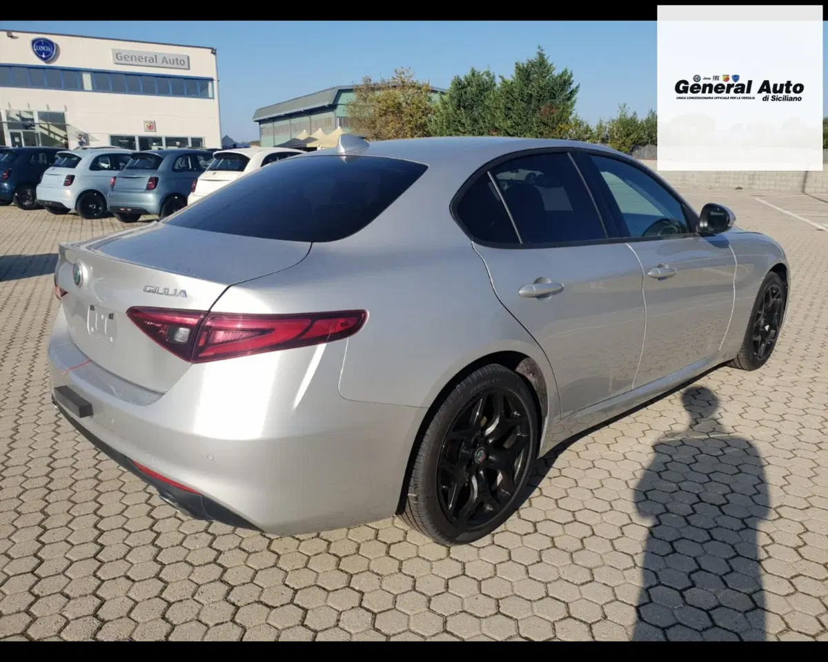 Alfa Romeo Giulia usata a Lucca (3)