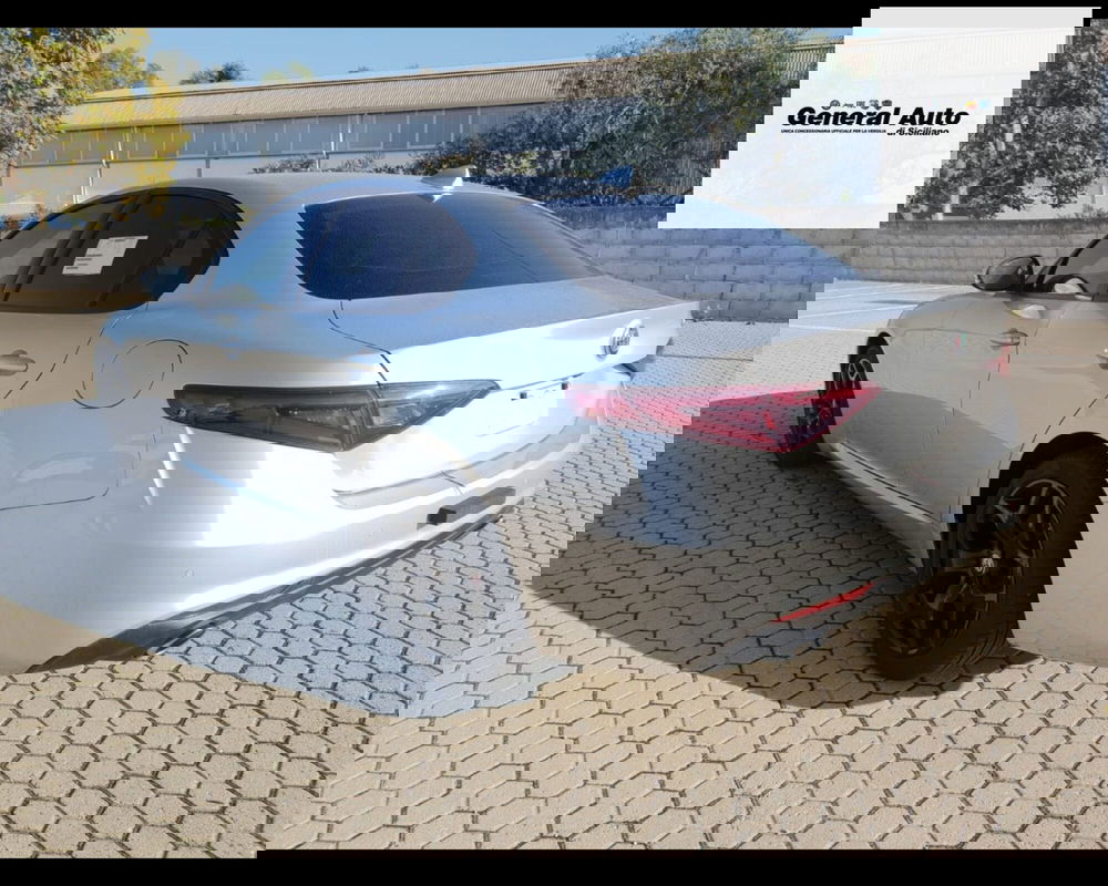 Alfa Romeo Giulia usata a Lucca (5)