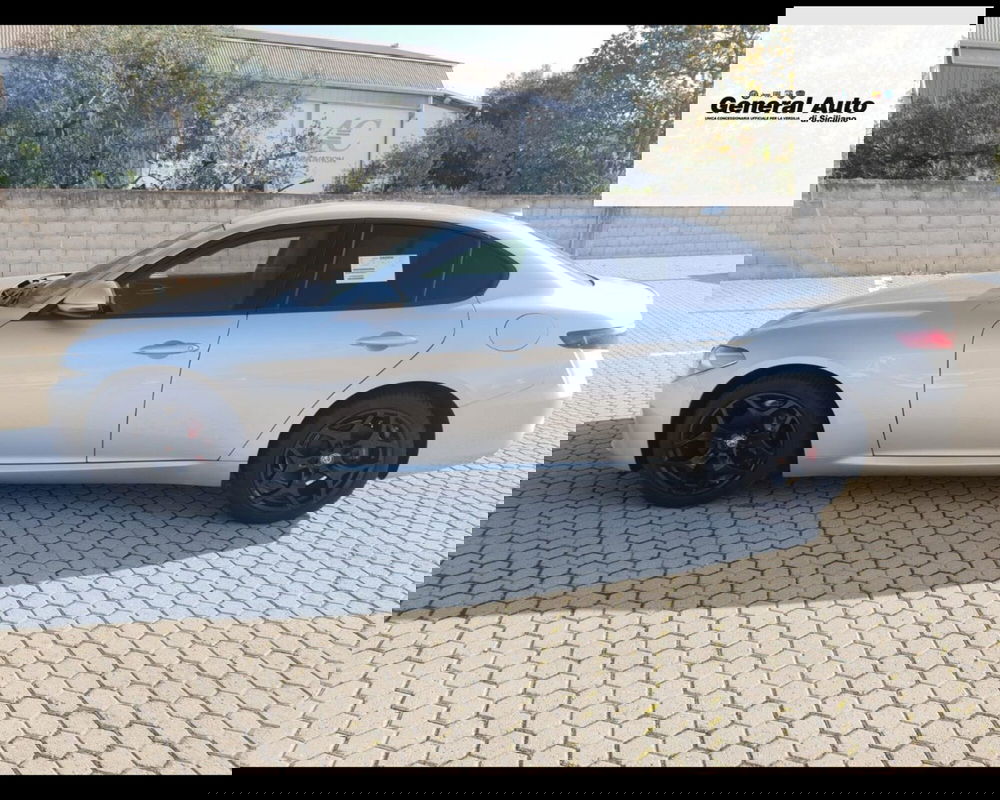 Alfa Romeo Giulia usata a Lucca (6)