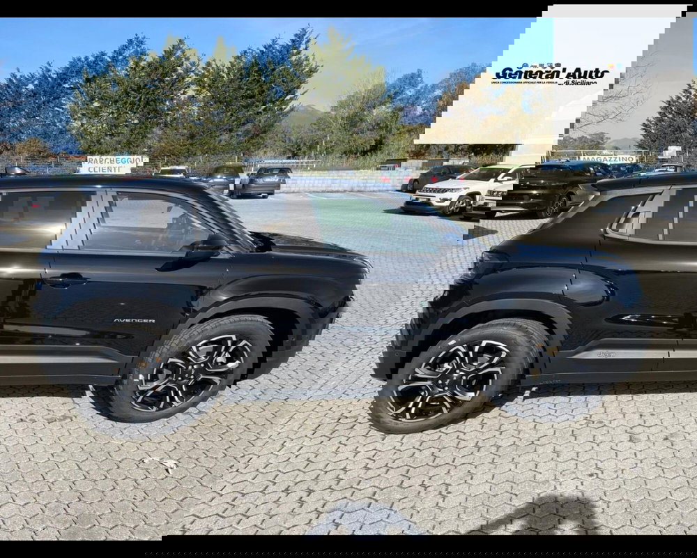 Jeep Avenger nuova a Lucca (2)