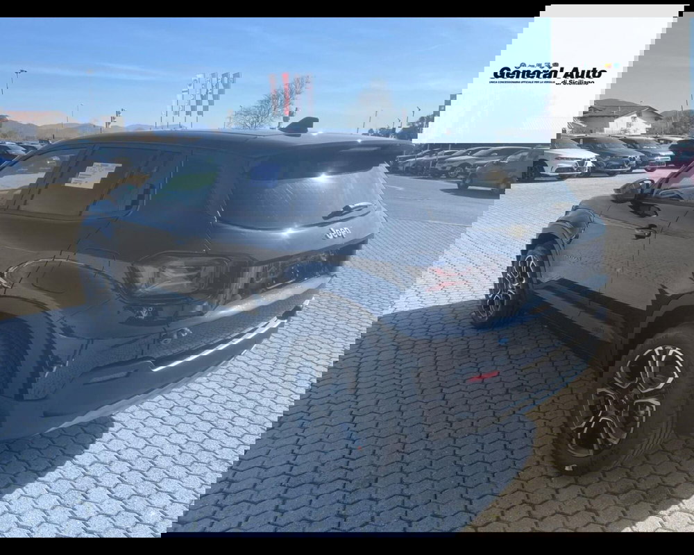 Jeep Avenger nuova a Lucca (5)