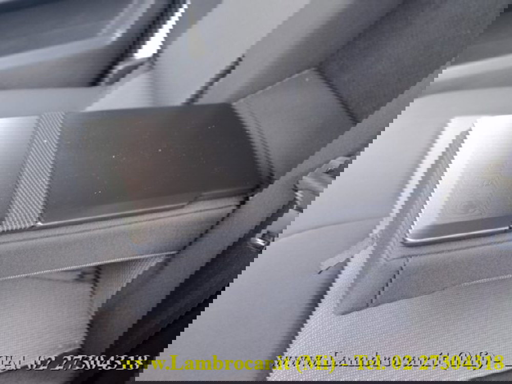 Opel Vivaro Furgone nuova a Milano (6)