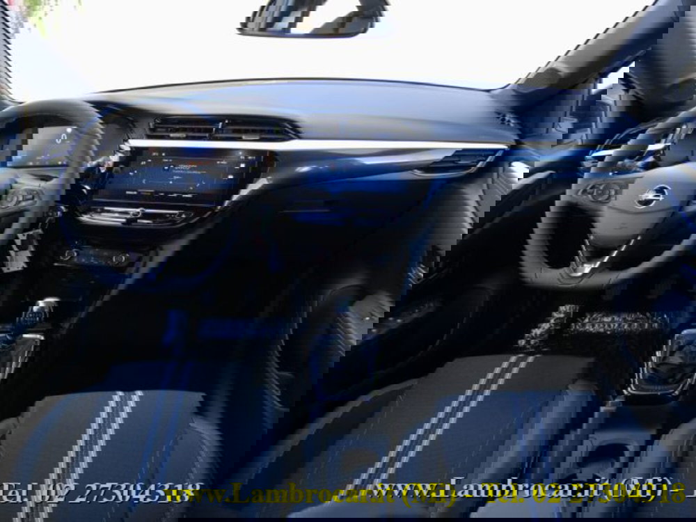 Opel Corsa nuova a Milano (2)