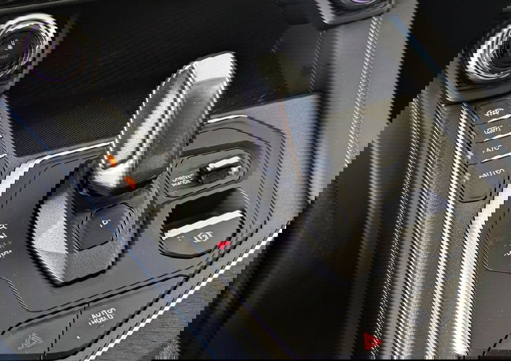 Lynk & Co 01 usata a Pescara (10)