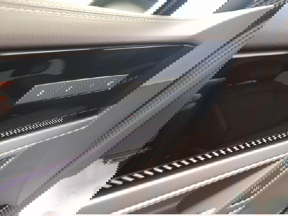 Volkswagen Touareg nuova a Bologna (10)