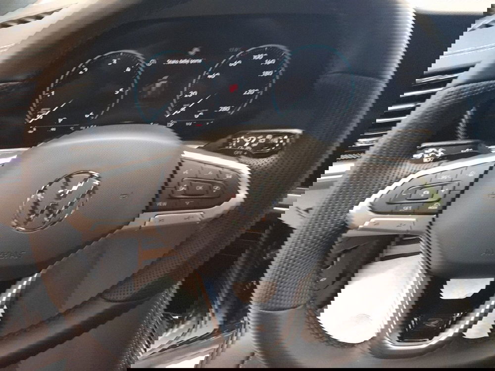 Volkswagen Touareg nuova a Bologna (12)