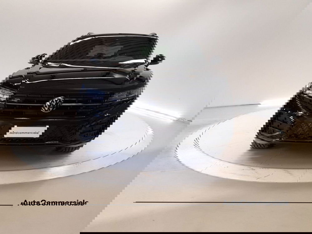Volkswagen Touareg nuova a Bologna (2)