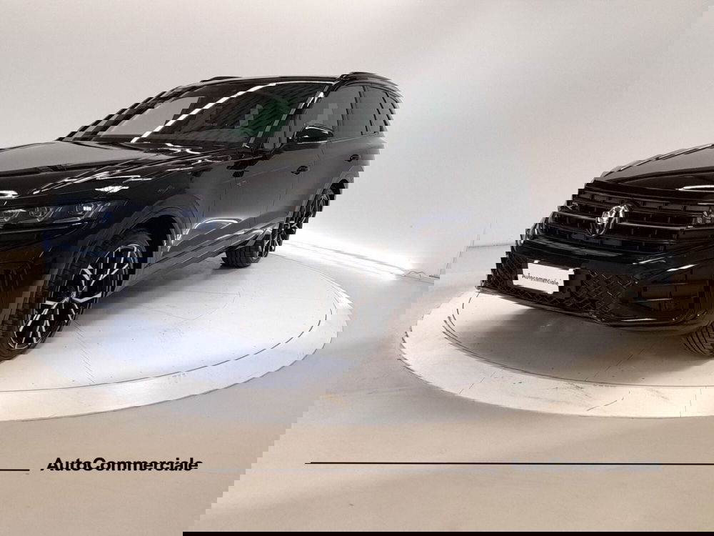 Volkswagen Touareg nuova a Bologna (3)