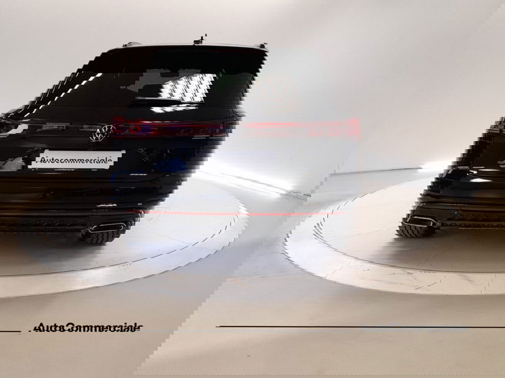 Volkswagen Touareg nuova a Bologna (5)