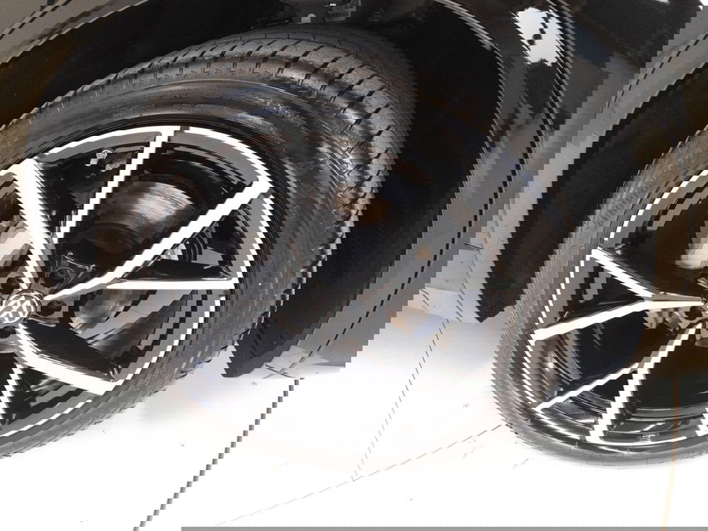 Volkswagen Touareg nuova a Bologna (7)