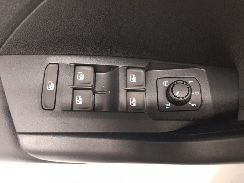 Volkswagen T-Cross nuova a Bologna (9)