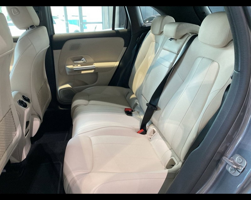 Mercedes-Benz EQA usata a Firenze (11)