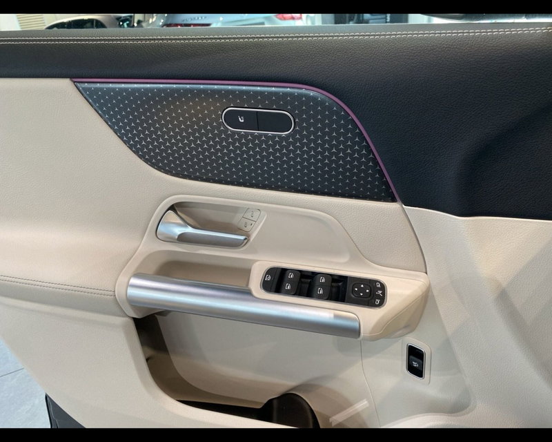 Mercedes-Benz EQA usata a Firenze (9)