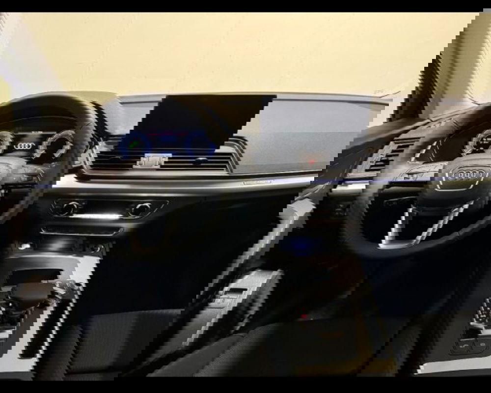 Audi Q5 Sportback nuova a Treviso (3)