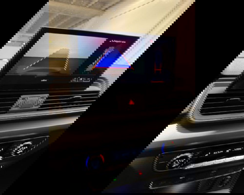 Audi Q5 Sportback nuova a Treviso (8)