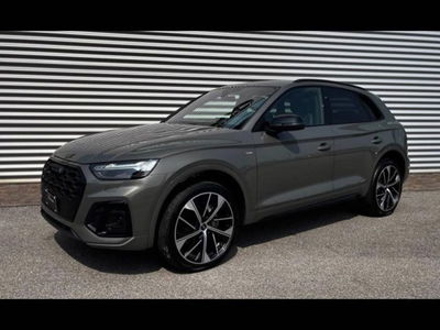 Audi Q5 40 2.0 tdi mhev 12V Identity Black quattro s-tronic nuova a Conegliano