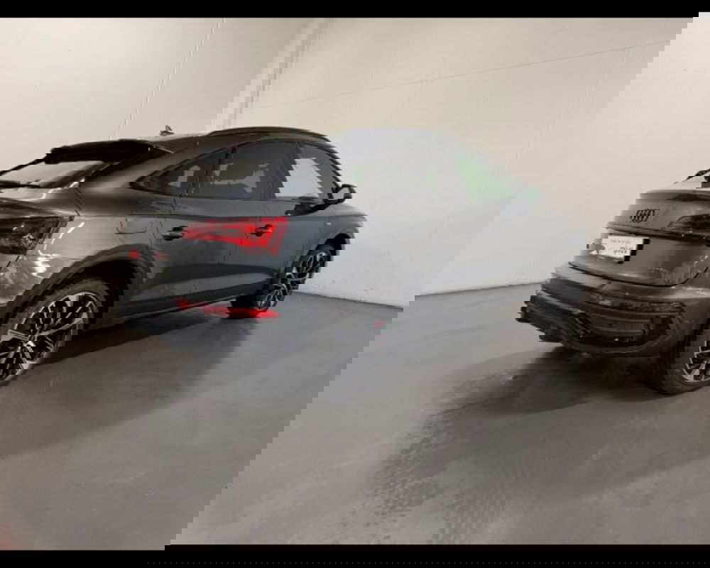 Audi Q5 Sportback nuova a Treviso (2)