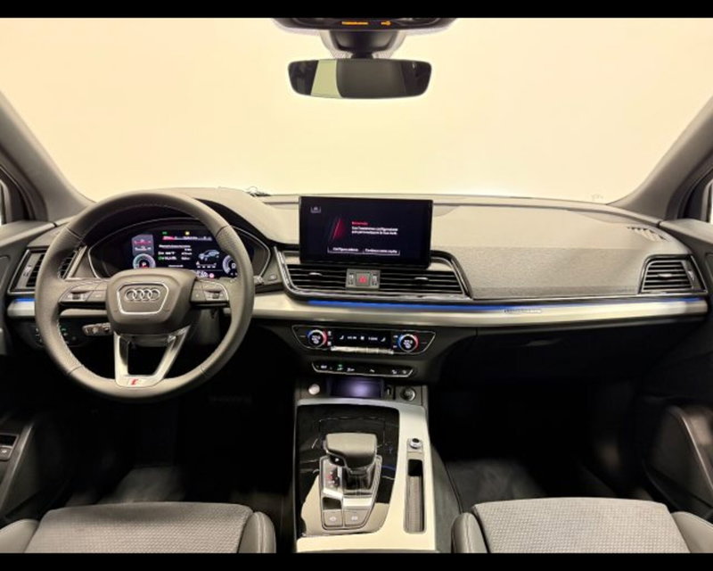 Audi Q5 Sportback nuova a Treviso (4)