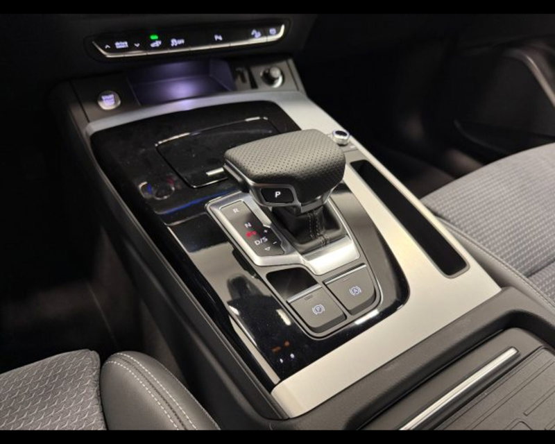 Audi Q5 Sportback nuova a Treviso (9)
