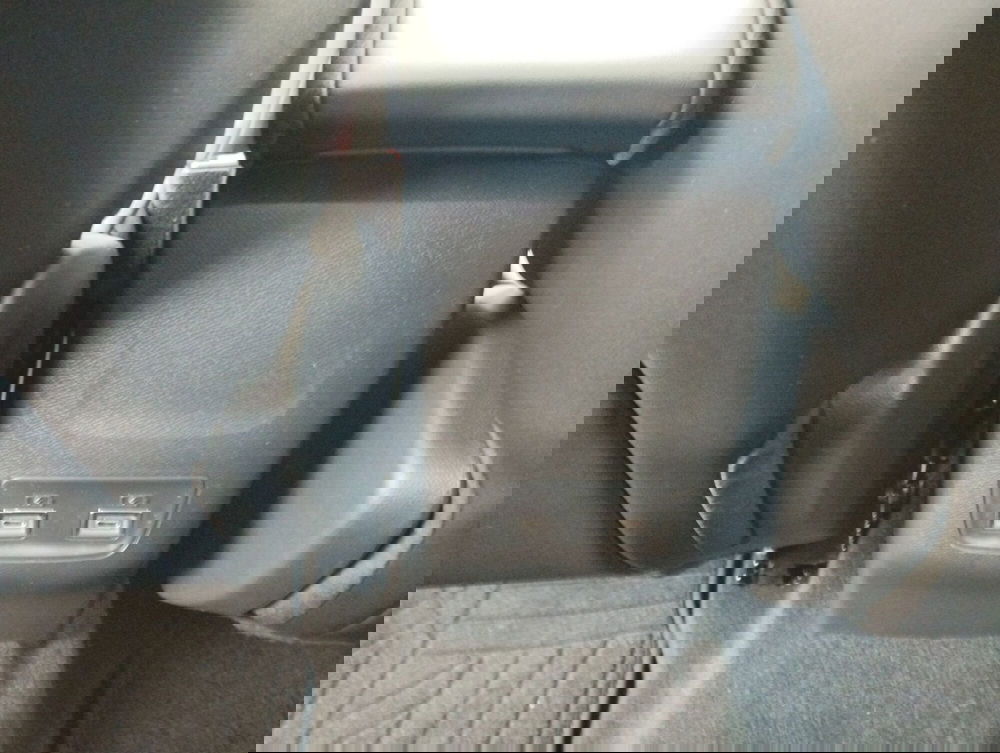 Lancia Ypsilon nuova a Frosinone (15)