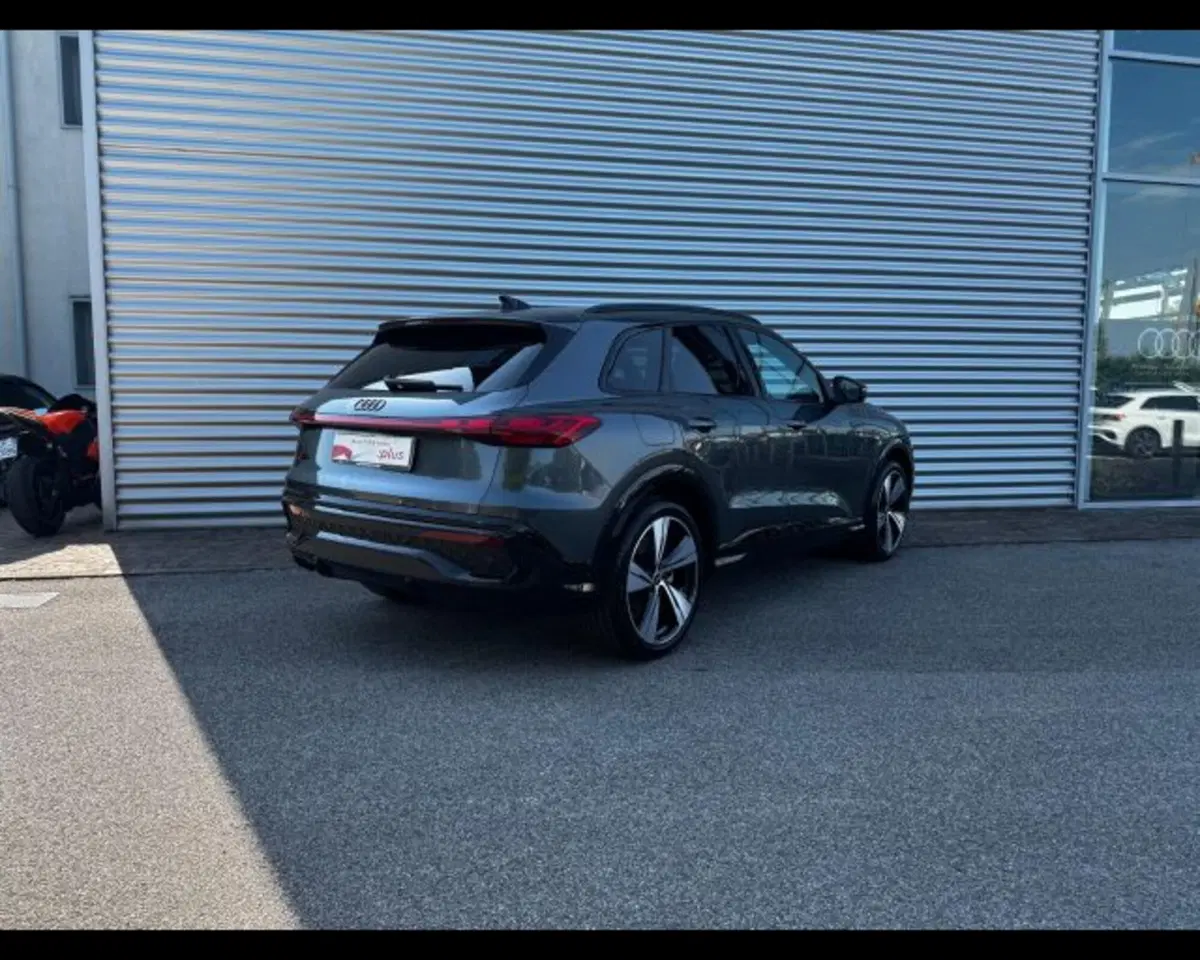 Audi Q5 Sportback nuova a Treviso (2)