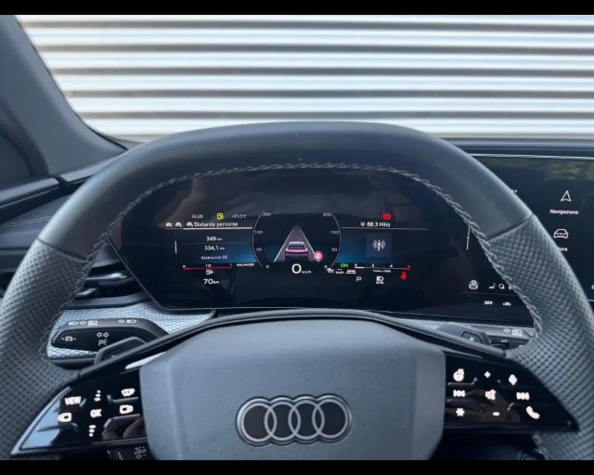 Audi Q5 Sportback nuova a Treviso (5)