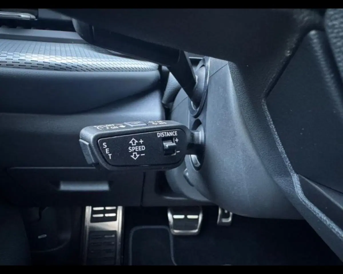 Audi Q5 Sportback nuova a Treviso (8)