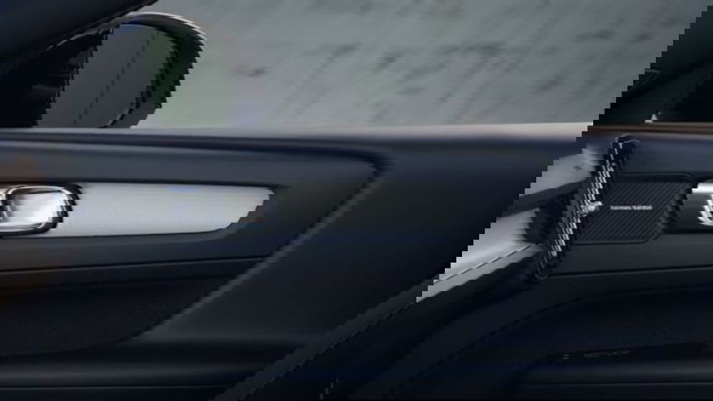 Volvo XC40 nuova a Treviso (15)