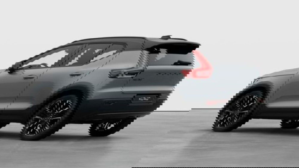 Volvo XC40 nuova a Treviso (8)