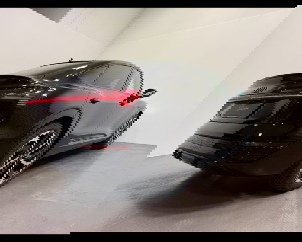 Audi Q8 Sportback nuova a Treviso (2)