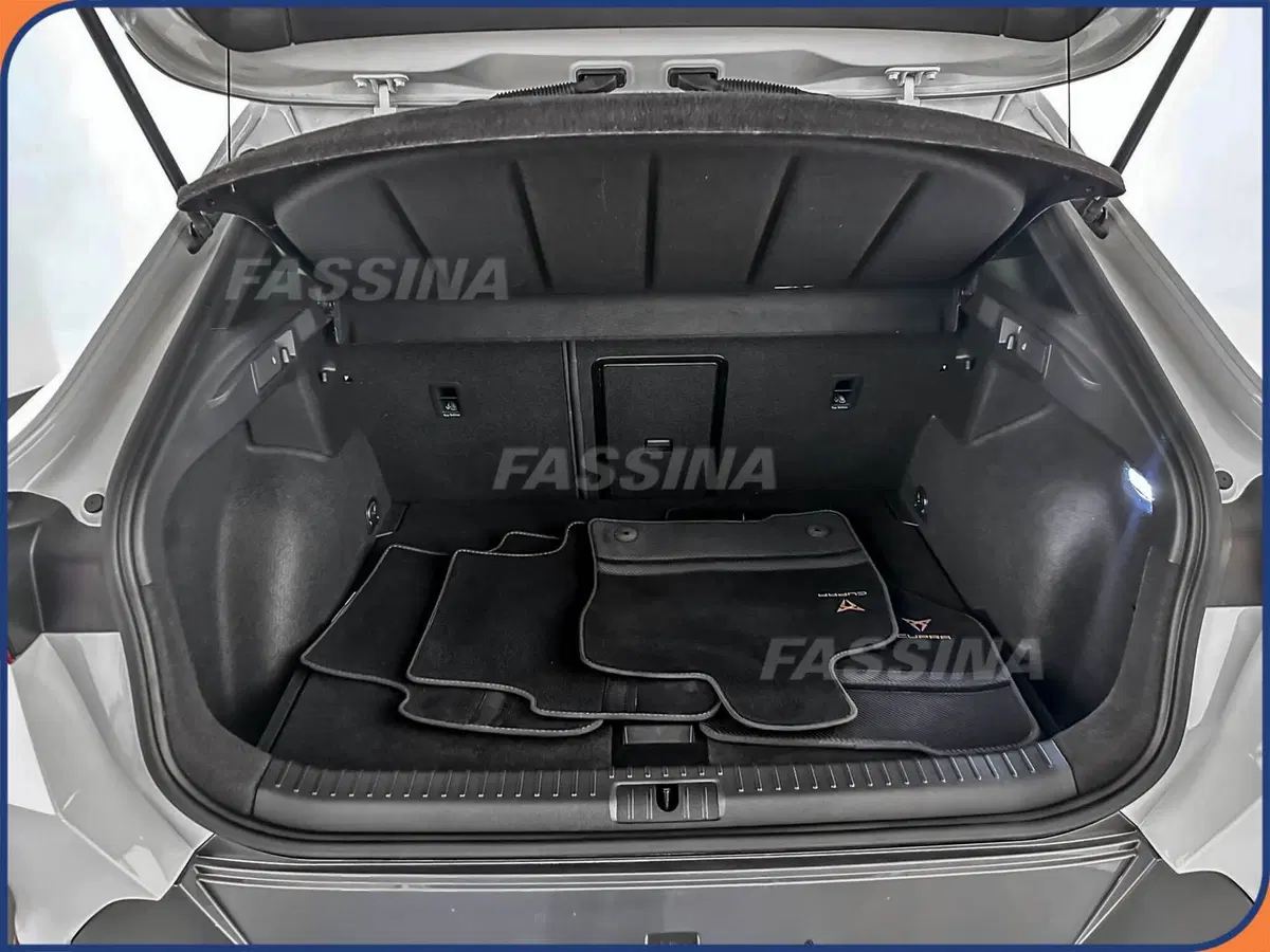 Cupra Formentor usata a Milano (11)