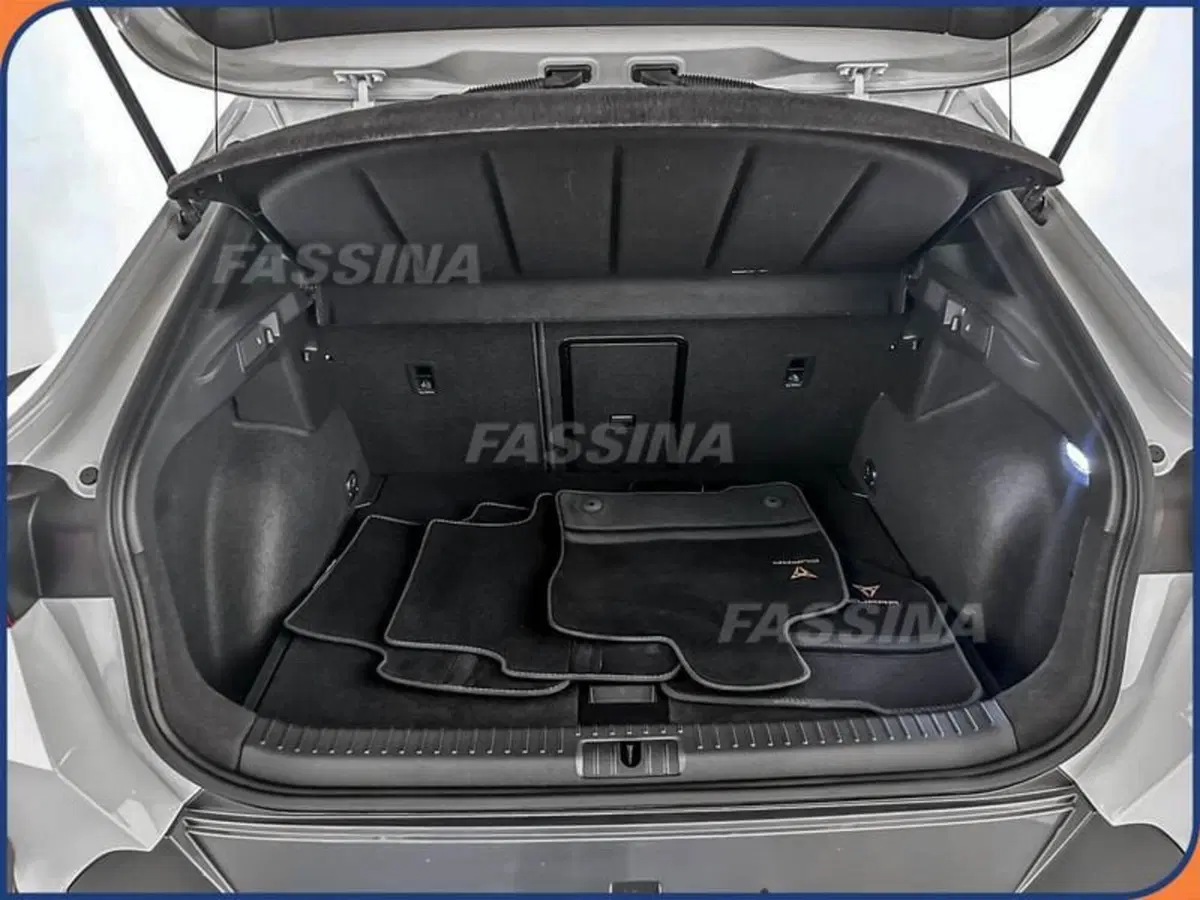 Cupra Formentor usata a Milano (11)