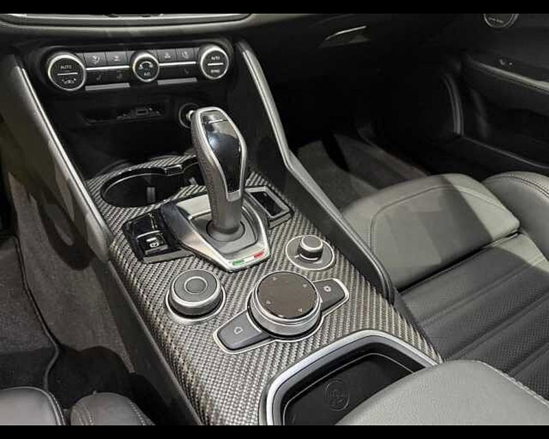 Alfa Romeo Giulia usata a Alessandria (11)