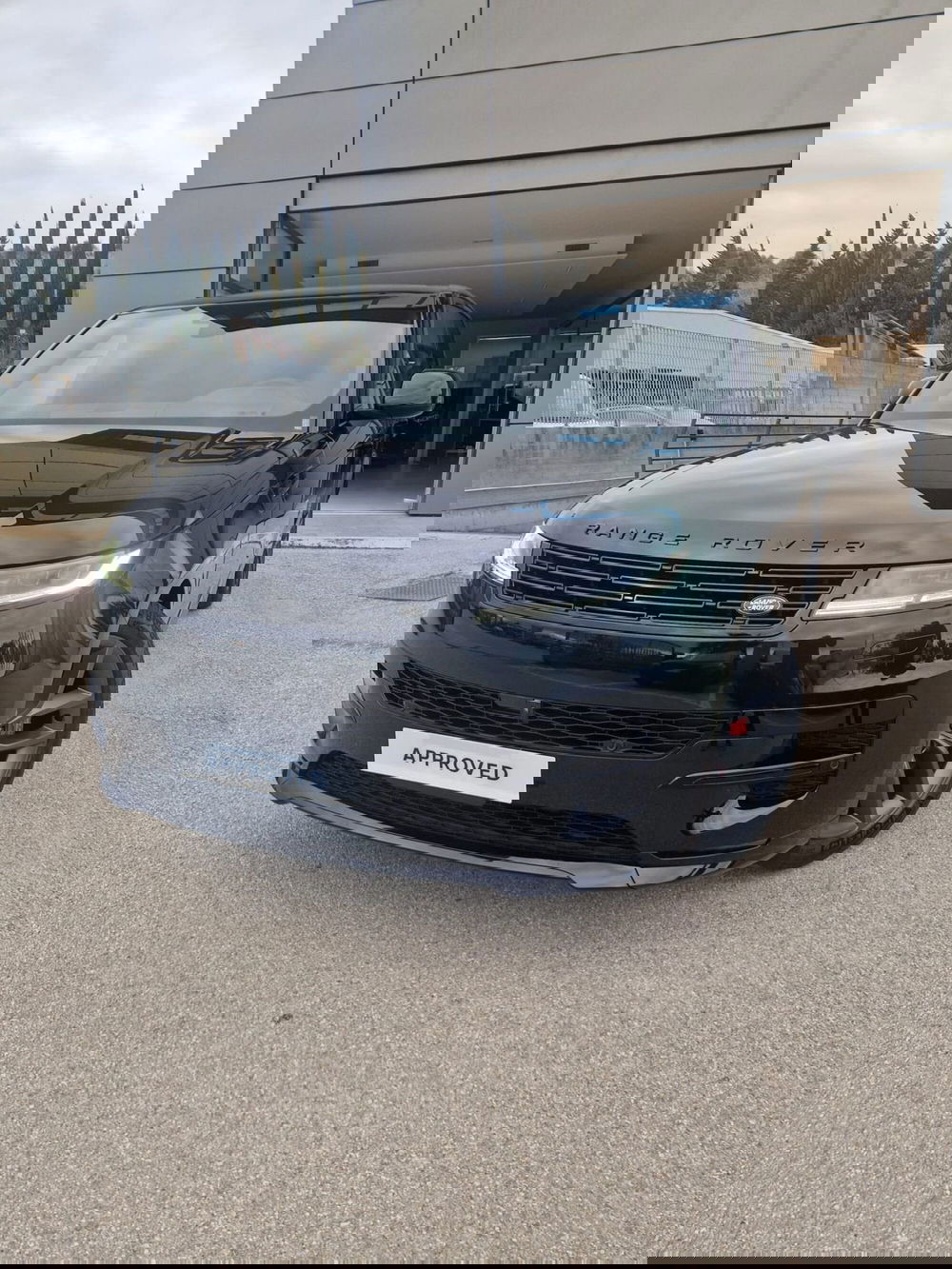 Land Rover Range Rover Sport nuova a Ascoli Piceno