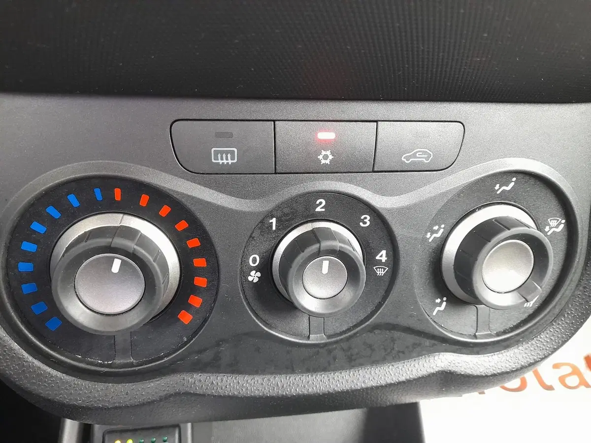 Alfa Romeo MiTo usata a L'Aquila (16)