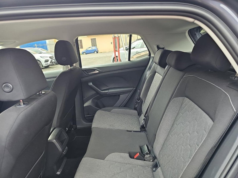 Volkswagen T-Cross usata a Lecco (10)