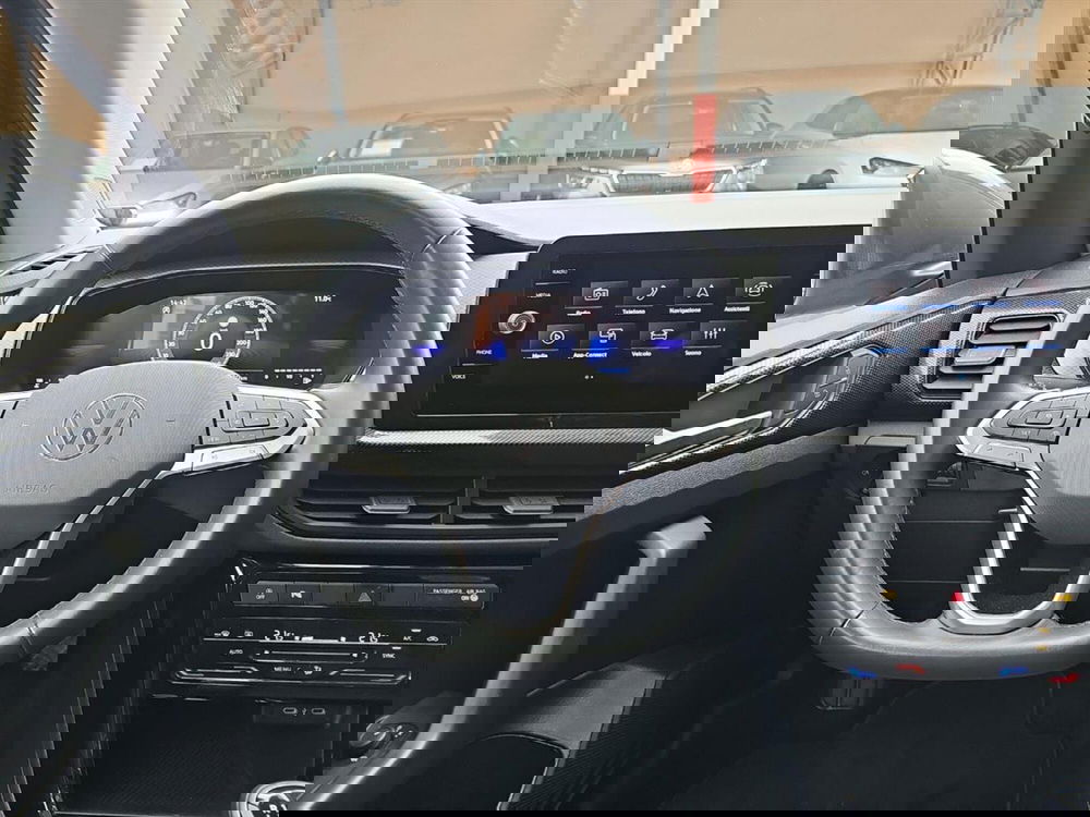 Volkswagen T-Cross usata a Lecco (12)