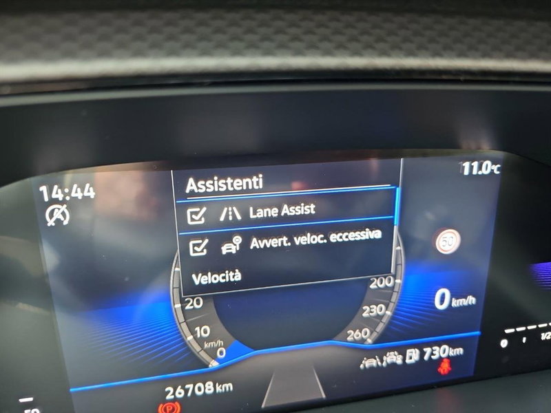 Volkswagen T-Cross usata a Lecco (14)