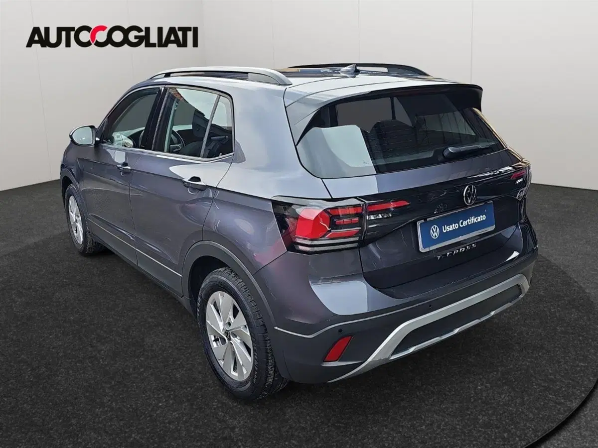 Volkswagen T-Cross usata a Lecco (8)