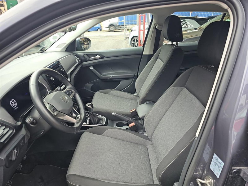 Volkswagen T-Cross usata a Lecco (9)