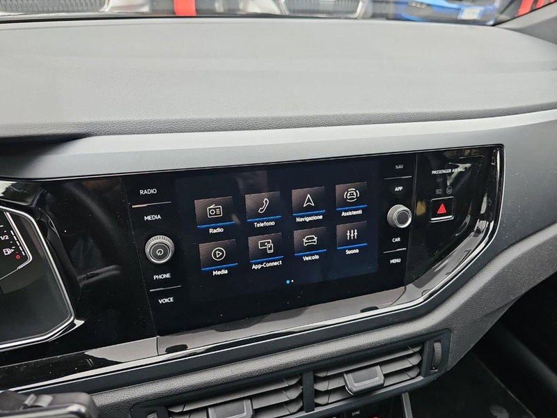 Volkswagen Taigo usata a Lecco (12)