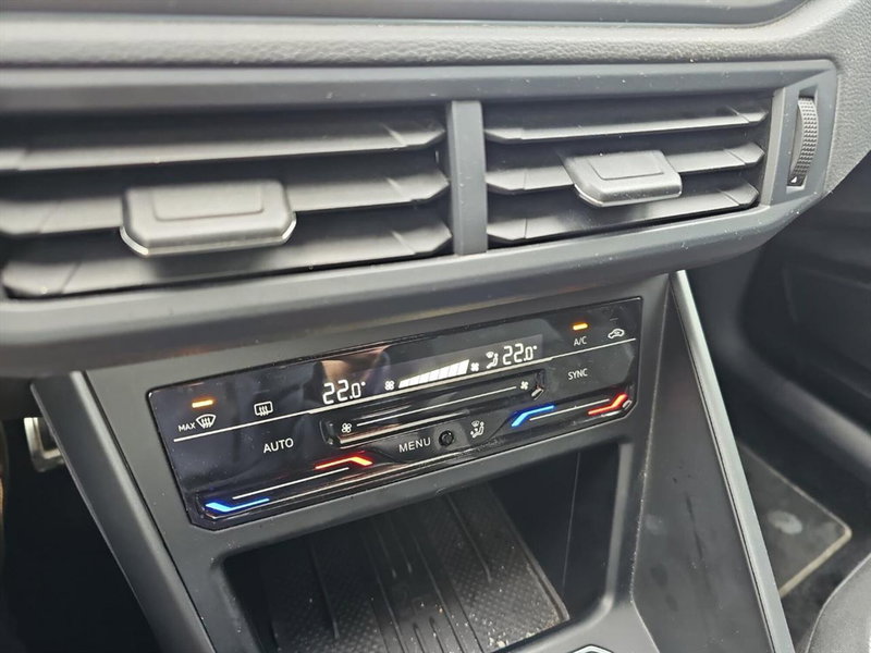 Volkswagen Taigo usata a Lecco (13)