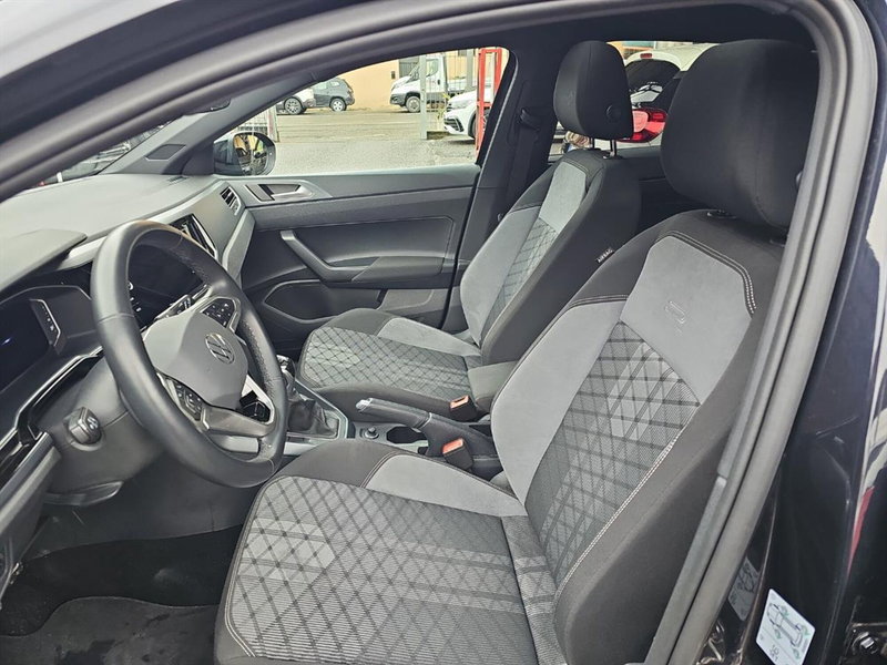 Volkswagen Taigo usata a Lecco (9)