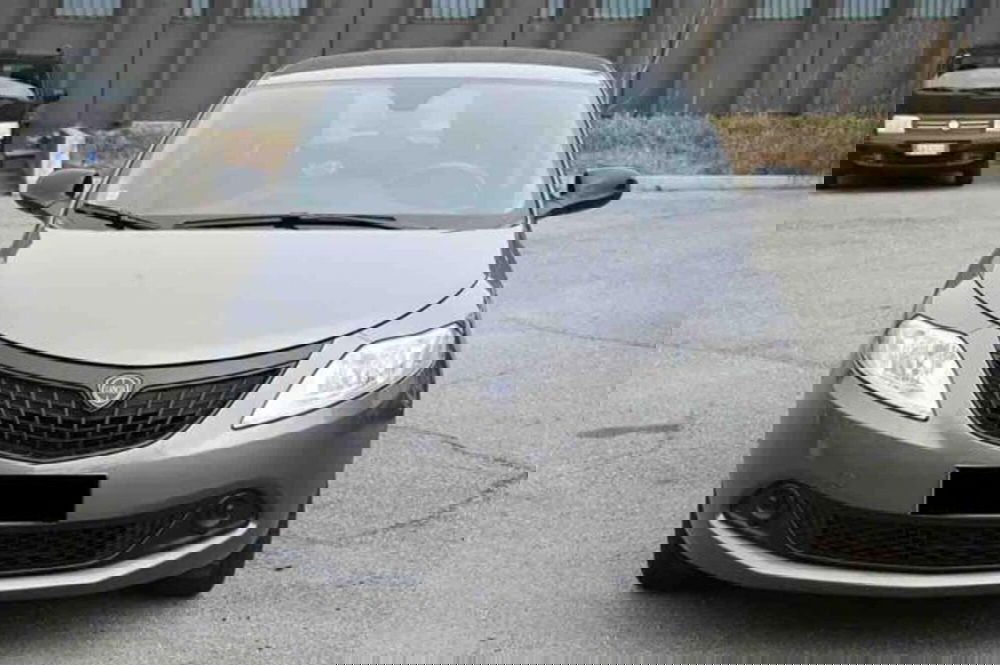 Lancia Ypsilon usata a Torino (2)