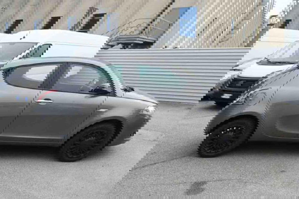 Lancia Ypsilon usata a Torino (4)